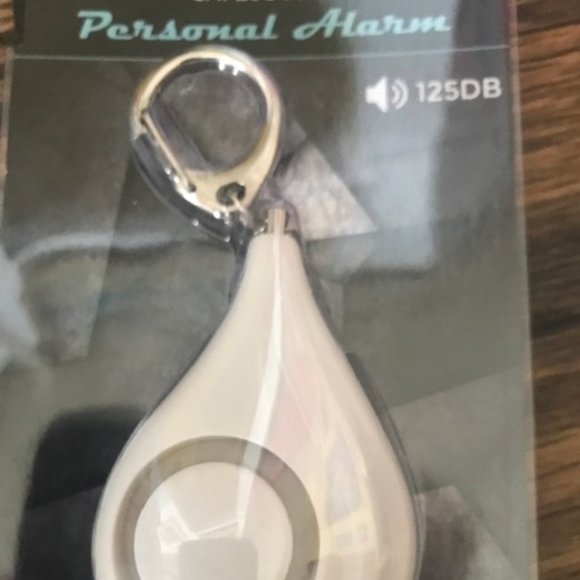 SAFESOUND Personal Alarms 125DB - Picture 3 of 3